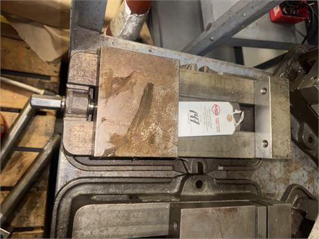 Kurt 6" Jaw Machine Vise