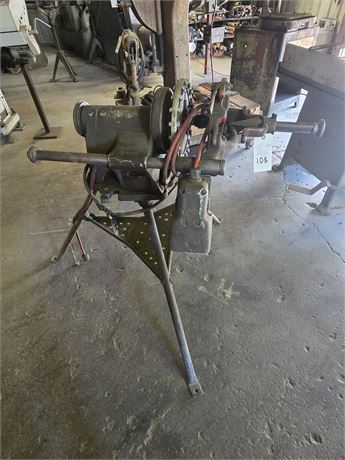 Rigid 300 Portable Pipe Threading Machine