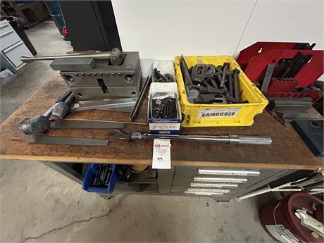 5 drawer 2 Shelf Desk W/ Assorted Tooling