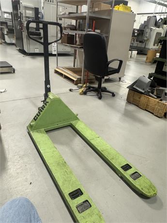 Clark 3000lb Capacity Pallet Jack