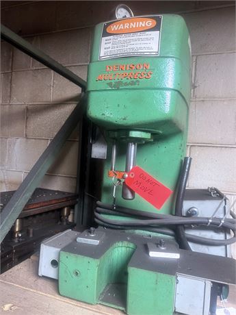 Dennison 1 Ton Table Top Press