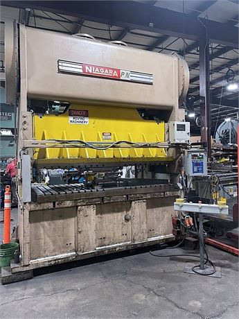 Niagara PN-335-96X48 Straight Side Press