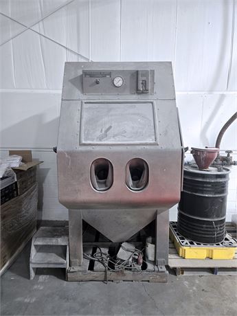 Pressure Blast GB100 Sand / Bead Blaster