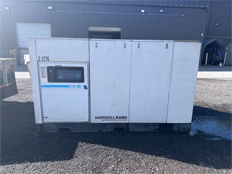 INGERSOLL RAND SSR‑H2000 200 HP ROTARY SCREW AIR COMPRESSOR