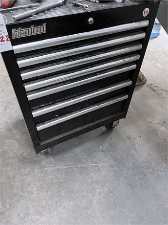 International Rolling Tool Chest & Contents