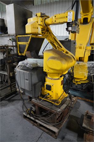 FANUC ARC MATE 120 i , PICK AND PLACE ROBOT  WITH CONTROLLER AND TEACH PENDANT