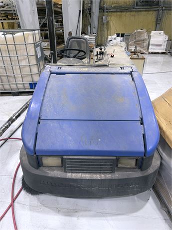 American-Lincoln 6150 Compact Rider Sweeper