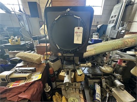 Mitutoyo Model PJ-250 Optical Comparator