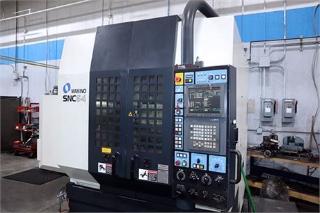 Makino SNC-64 CNC Vertical Machining Center (2000)