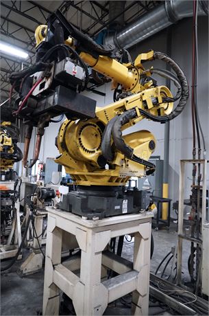 Fanuc Robot R-2000iB/165F w/Stand (2014)