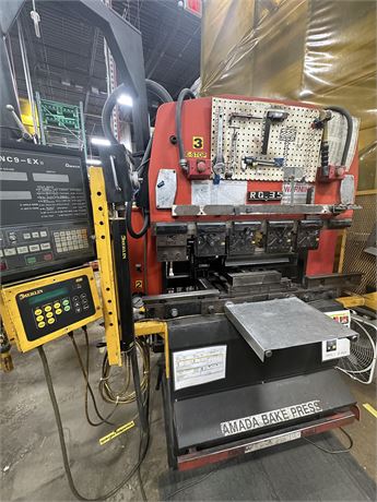 Amada RG-35S Press Brakes