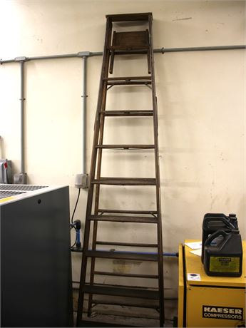 10ft Wooden Ladder
