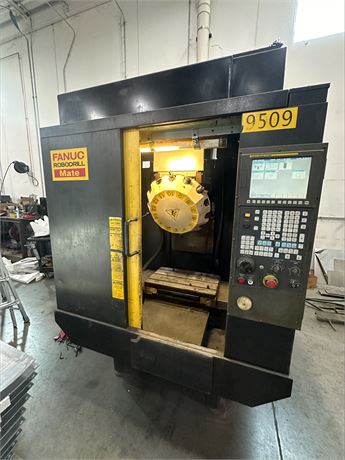 Fanuc A04B-0098-B101 Vertical Machining Center (2007)