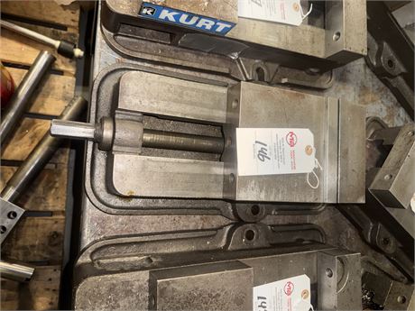Kurt 6" Jaw Machine Vise
