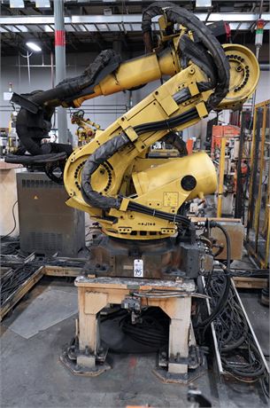 Fanuc Robot R-2000iB/165F w/ Stand (2014)