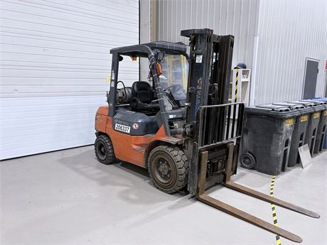 Toyota 7FGU30 Forklift (2007)