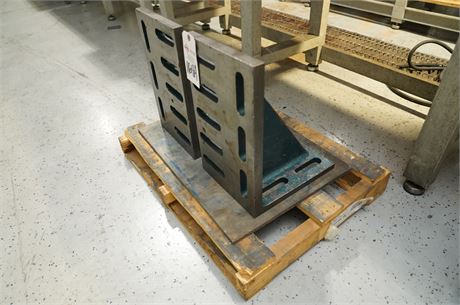 (2) Angle Plates