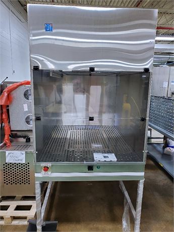 Terra Universal 40" Temperature Stability Chamber