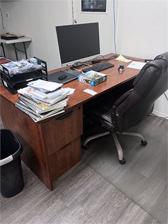 Executive Desk & Chair
