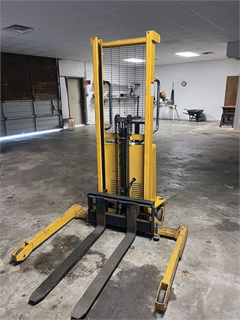 Zhejiang Nobleim Equipment H-2851 Pallet Stacker (2015)