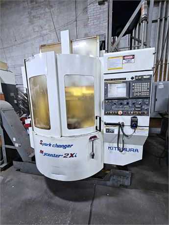 Kitamura MyCenter 2Xi Sparkchanger Vertical Machining Center (2002)