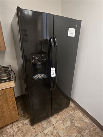 General Electric #GFHS6HGDBCBB Refrigerator/Freezer