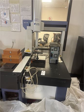 2006 - Mitutoyo Crysta Apex-C Coordinate Measuring Machine