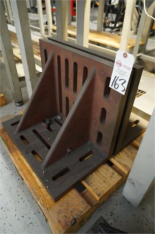 (2) Angle Plates