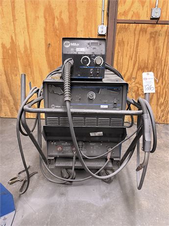 MILLER CP-302 CV-DC Power Source Welder