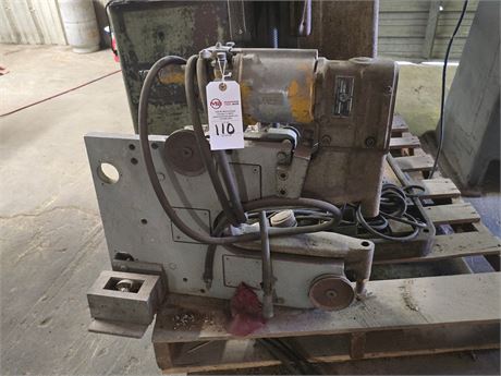Chicago Pneumatic #450 Compression Riveter