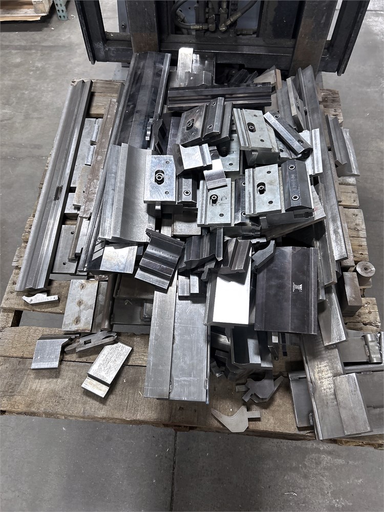 MTB Auction - Amada FBD-1025 Hydraulic Press Brake