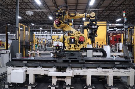 Fanuc Robot R-2000iB/165F w/ RTU (2014)