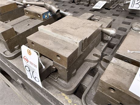 KURT 6" Machine Vise