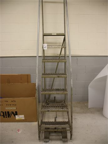 7-Step Rolling Safety Ladder