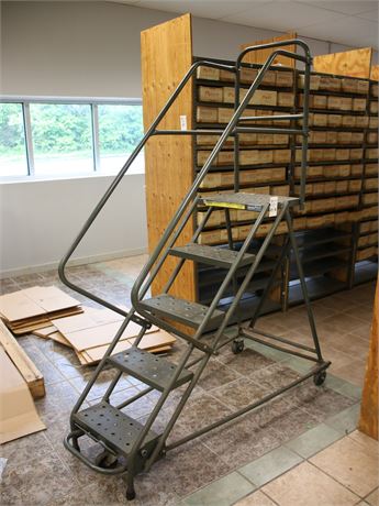 5-Step Rolling Safety Ladder