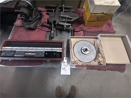 Pratt & Whitney Precision Machine Level w/Case - Norton Diamond Super Abrasive G