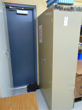 2 Door Cabinet