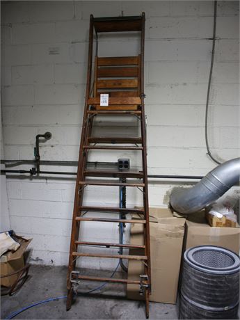 8ft Wooden Ladder