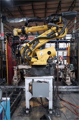 Fanuc Robot R-2000iC/165F w/Stand (2016)