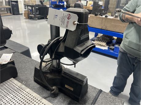 Federal Products Model HOEB-R2 Transfer Gage Comparator