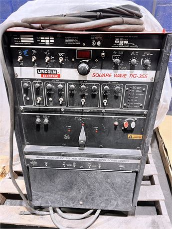 Lincoln Electric Square Wave TIG-355 Welding Power Source
