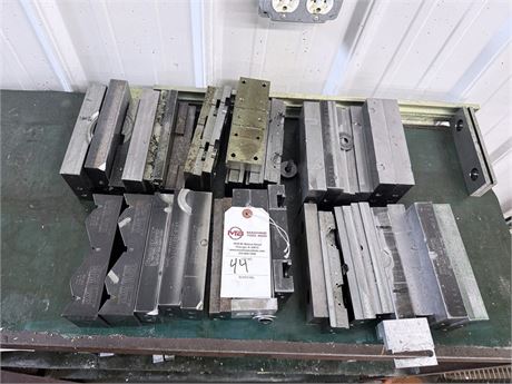 LOT OF MISC SNAP JAWS