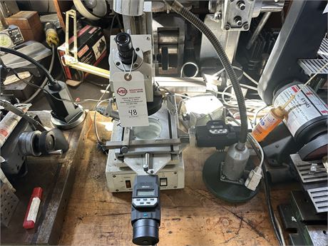 Mitutoyo Toolmakers Microscope w/ Digital Length & Width Measurement