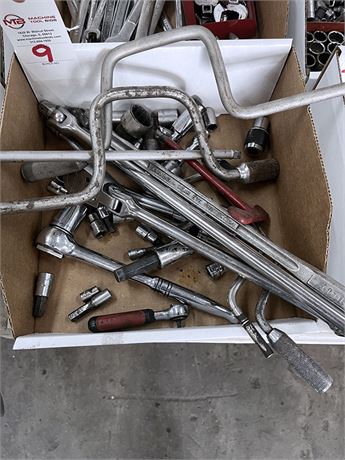 Assort. of Sockets & Socket Wrenches