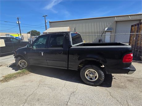 Ford Fi150 Crew Cab Pickup Truck
