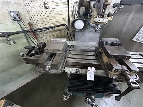 CLAUSING 2VS08 MILLING MACHINE W/ACCURITE DRO