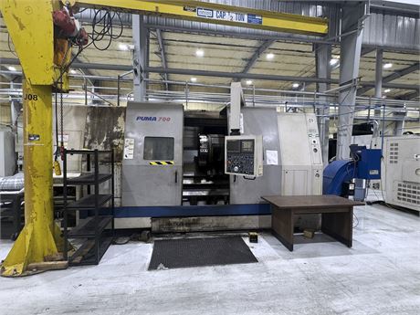 Doosan Puma 700 CNC Lathe (2005)