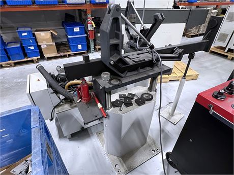 LNS Super Hydrobar HS647-6.68 Bar Feeder (2018)